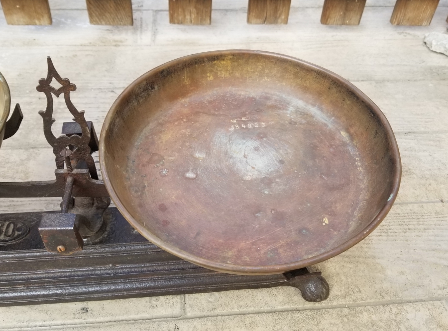 CUMHURİYET BAŞLARI EL YAPIMI ANTİKA TERAZİ