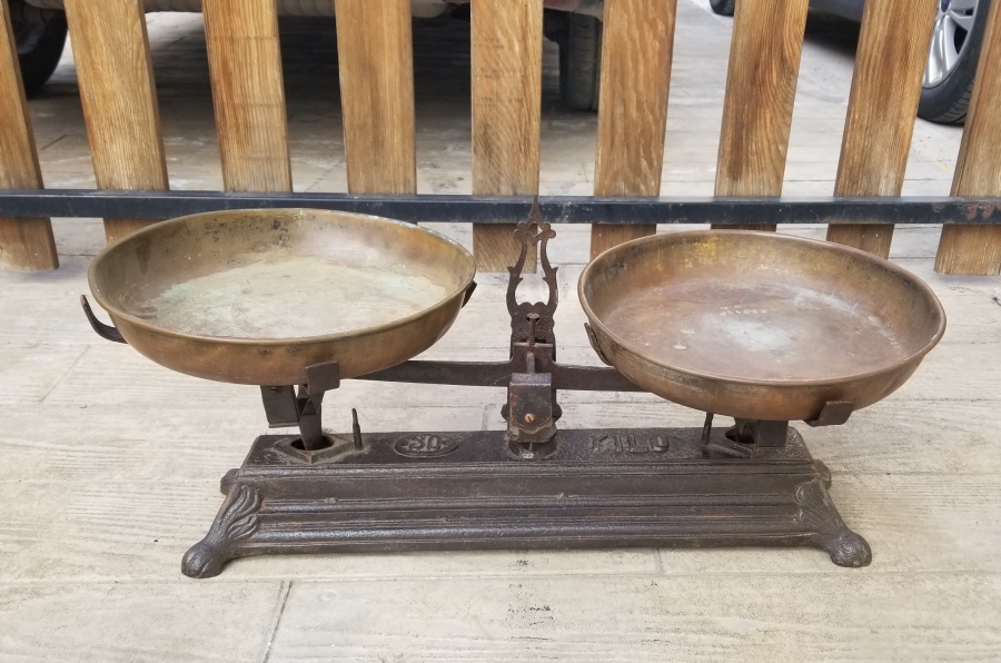 CUMHURİYET BAŞLARI EL YAPIMI ANTİKA TERAZİ