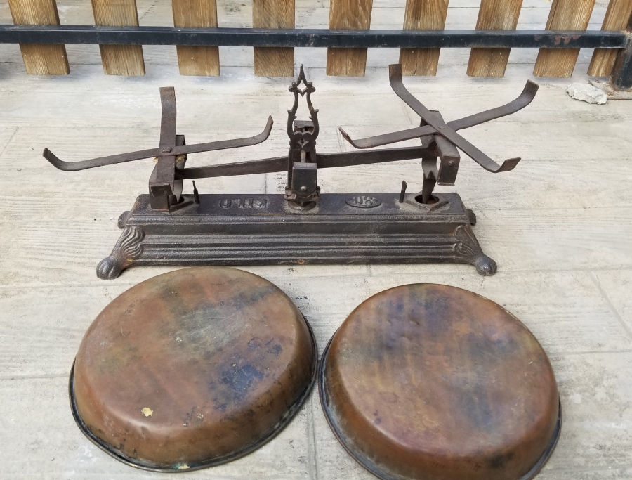 CUMHURİYET BAŞLARI EL YAPIMI ANTİKA TERAZİ