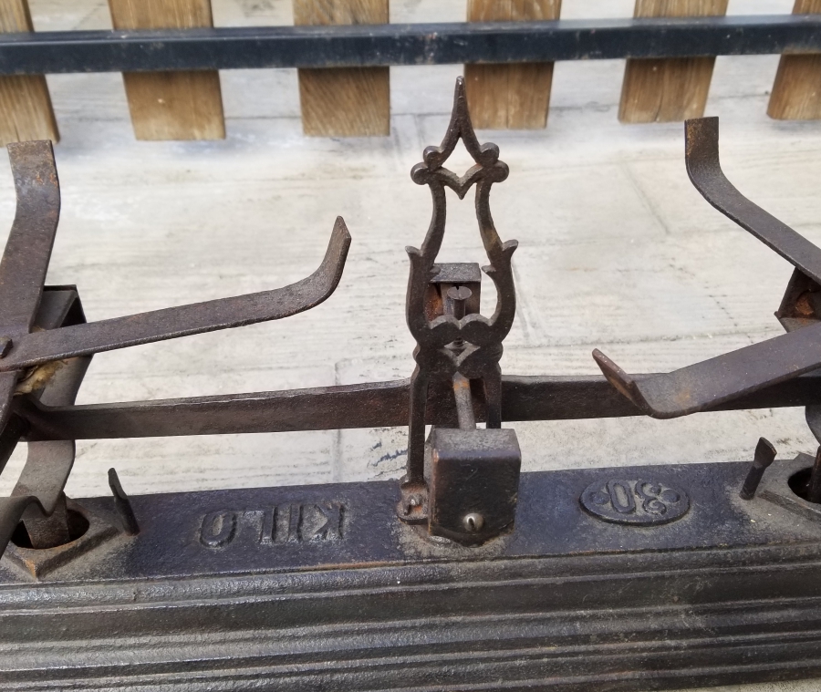 CUMHURİYET BAŞLARI EL YAPIMI ANTİKA TERAZİ