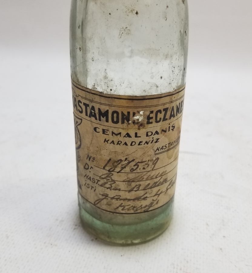 ORİJİNAL ETİKETİYLE ANTİKA ECZACI ŞİŞESİ