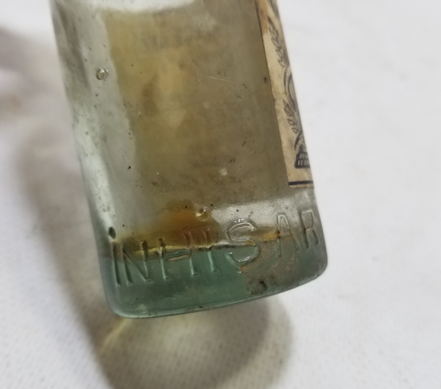 ORİJİNAL ETİKETİYLE ANTİKA ECZACI ŞİŞESİ