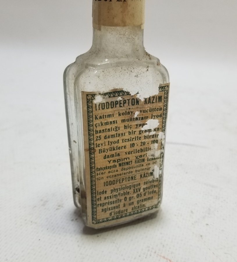 ORİJİNAL ETİKETİYLE ANTİKA İLAÇ ŞİŞESİ