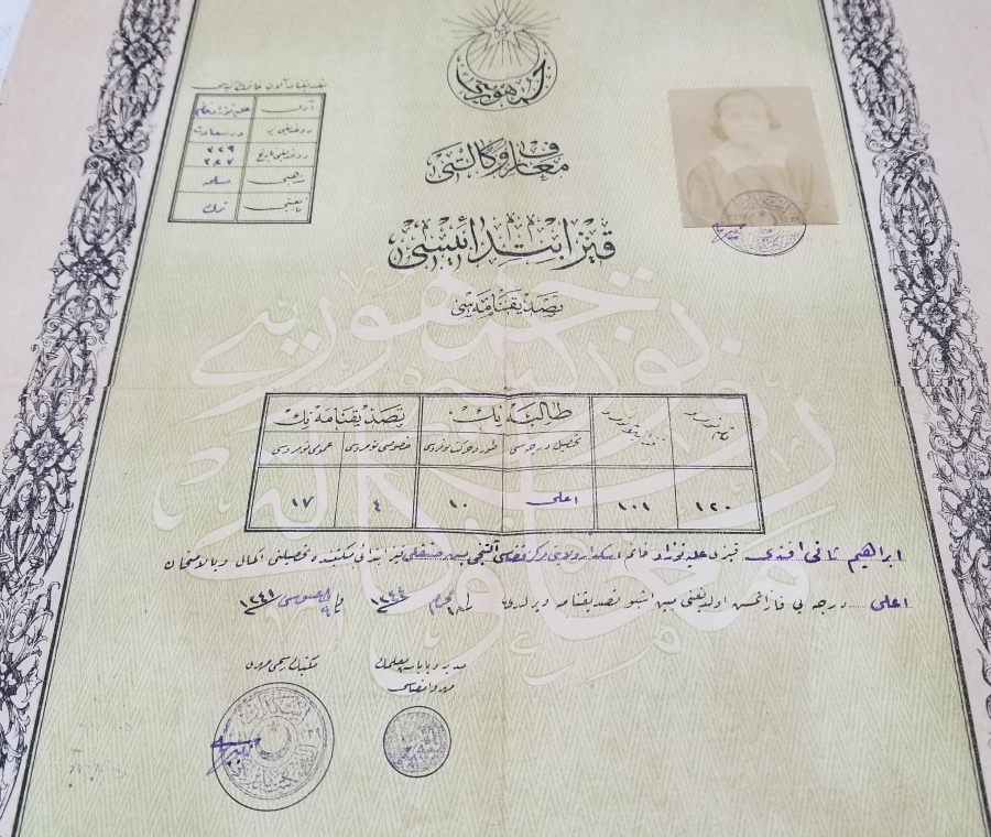 CUMHURİYET BAŞLARI OSMANLICA YAZILI KIZ MEKTEBİ DİPLOMASI