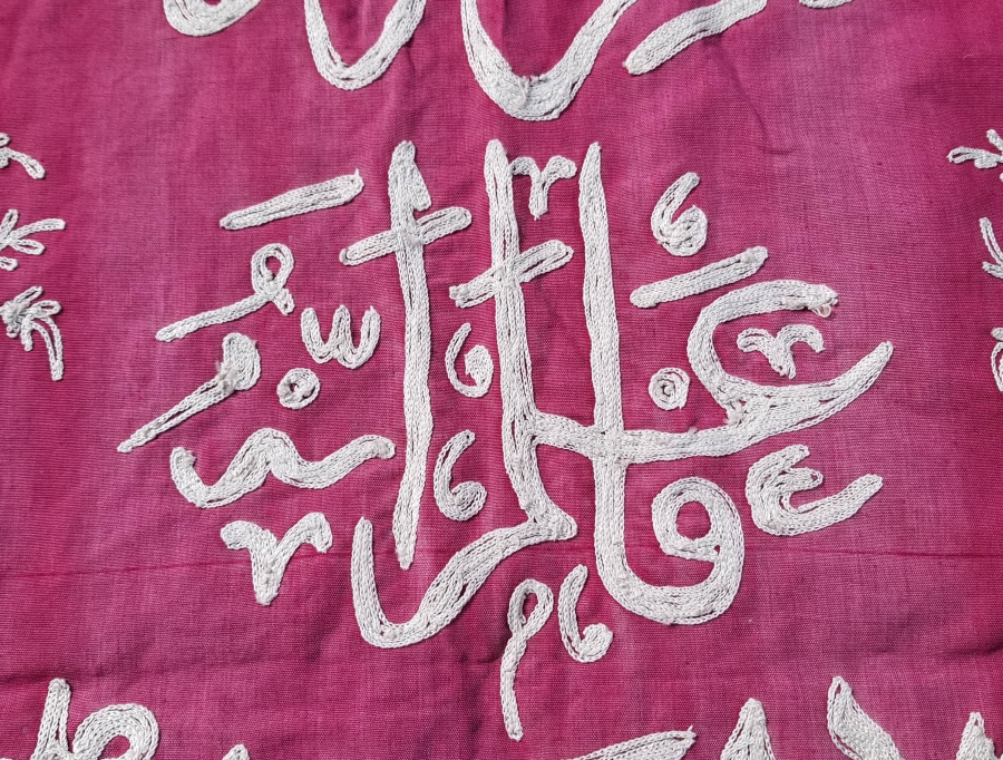 OSMANLI DÖNEMİ TEKKE İŞİ BÜYÜK BOY SUZANİ İŞÇİLİKLİ MİNBER ÖRTÜSÜ