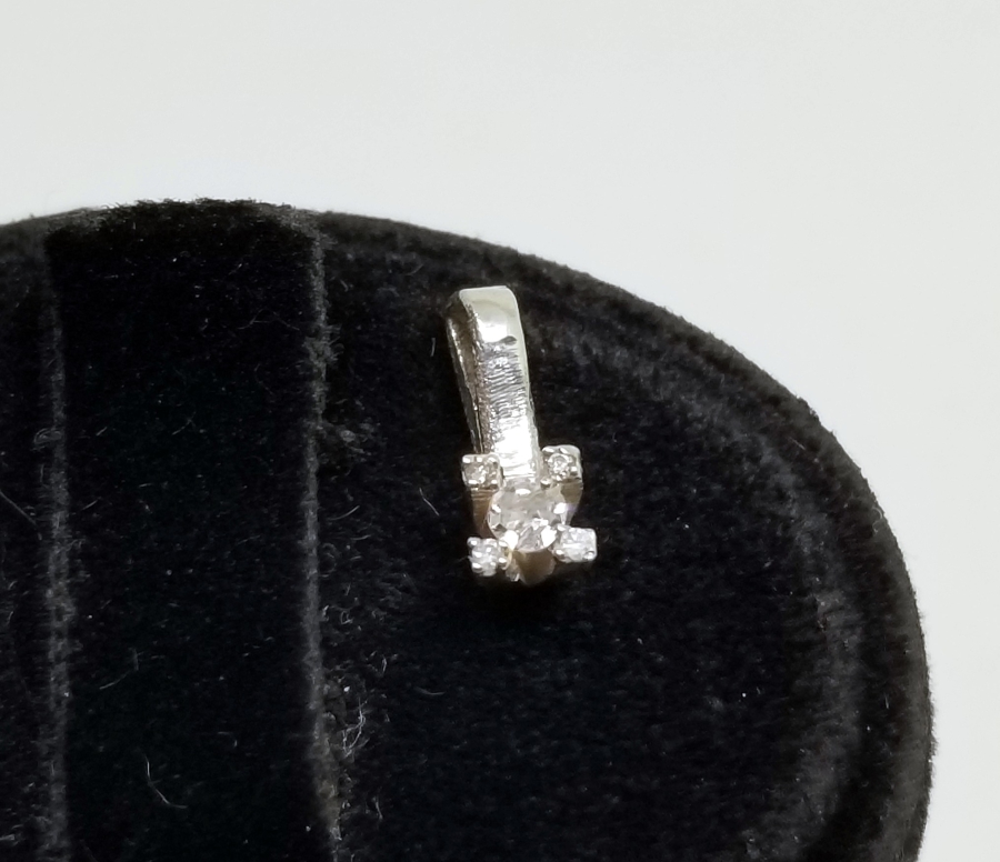 PIRLANTA TAŞLI KOLYE UCU