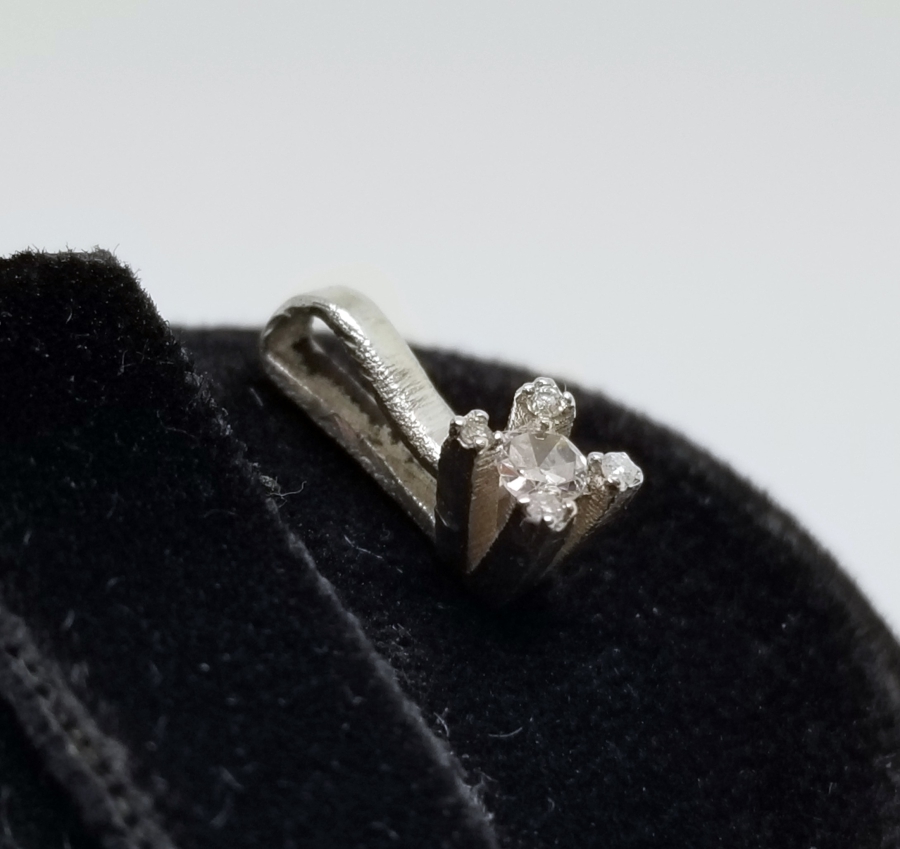 PIRLANTA TAŞLI KOLYE UCU