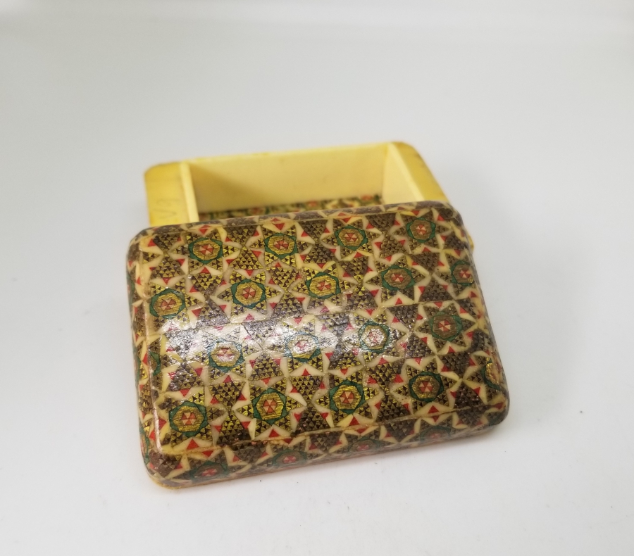 HATEM İŞİ ANTİKA KAPAKLI KUTU