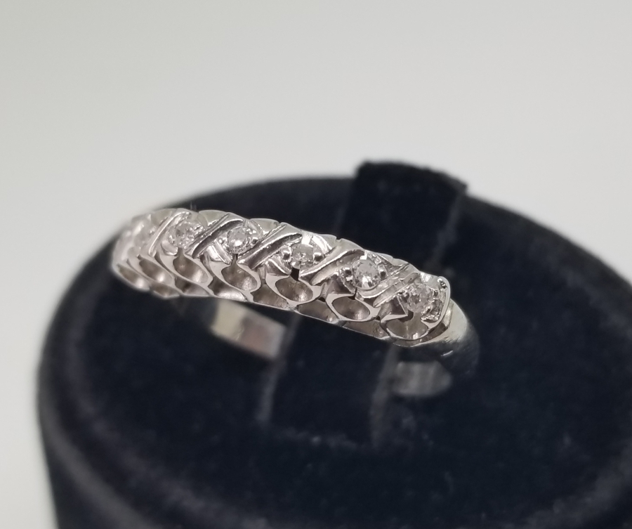 ÖZEL YAPIM YEDİTAŞ MODEL PIRLANTA YÜZÜK