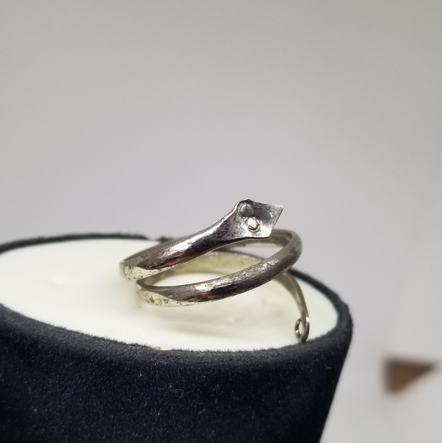 KABARTMA İŞÇİLİKLİ YILAN FORMLU OSMANLI DÖNEMİ RUM İŞİ YÜZÜK