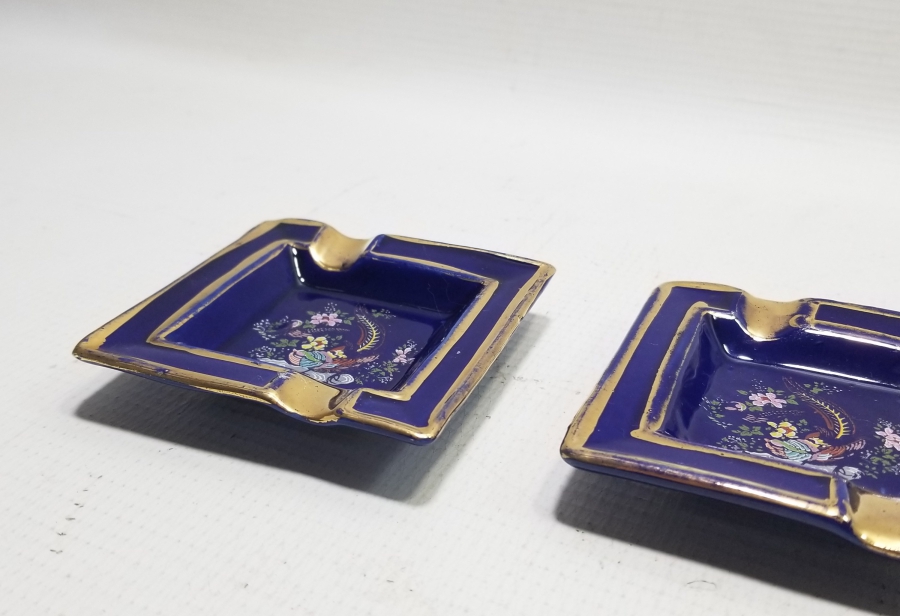 ÜZERİ ALTIN VARAKLI ANTİKA ÇİFT PORSELEN KÜLLÜK