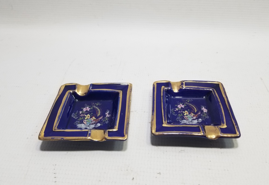 ÜZERİ ALTIN VARAKLI ANTİKA ÇİFT PORSELEN KÜLLÜK