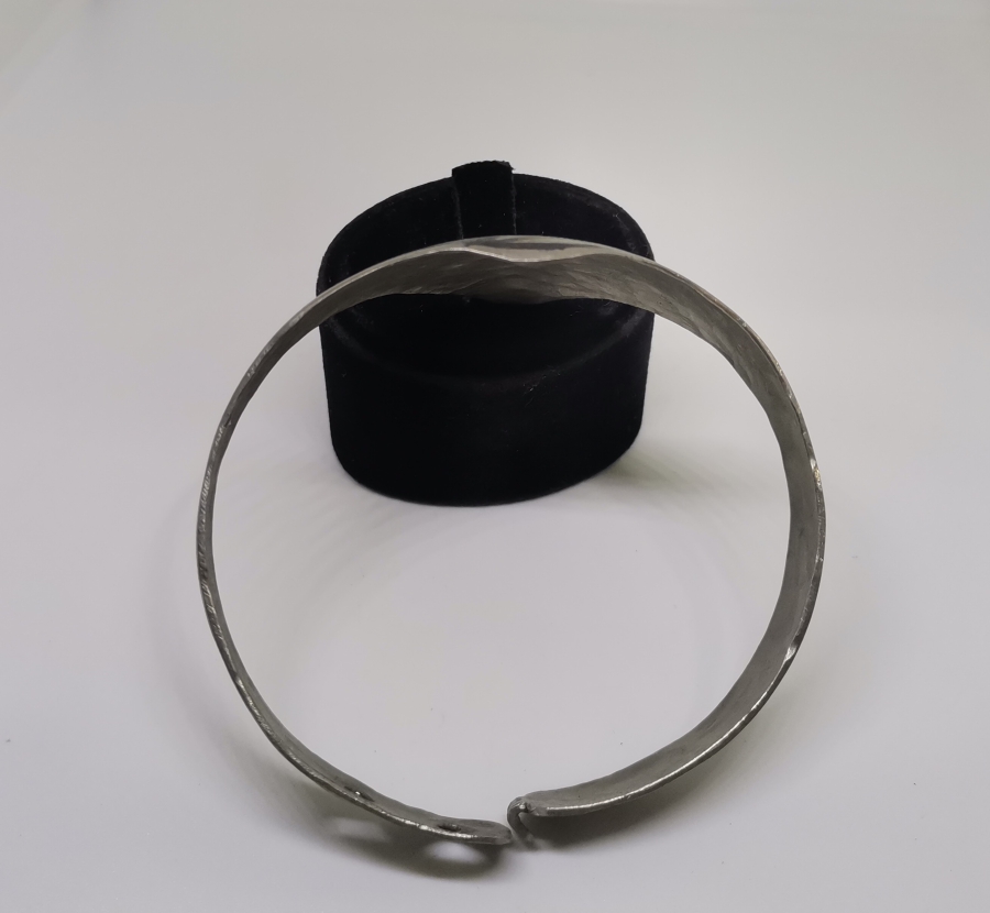 ALPAKA ÜZERİ SAVAT İŞÇİLİKLİ ANTİKA BİLEZİK