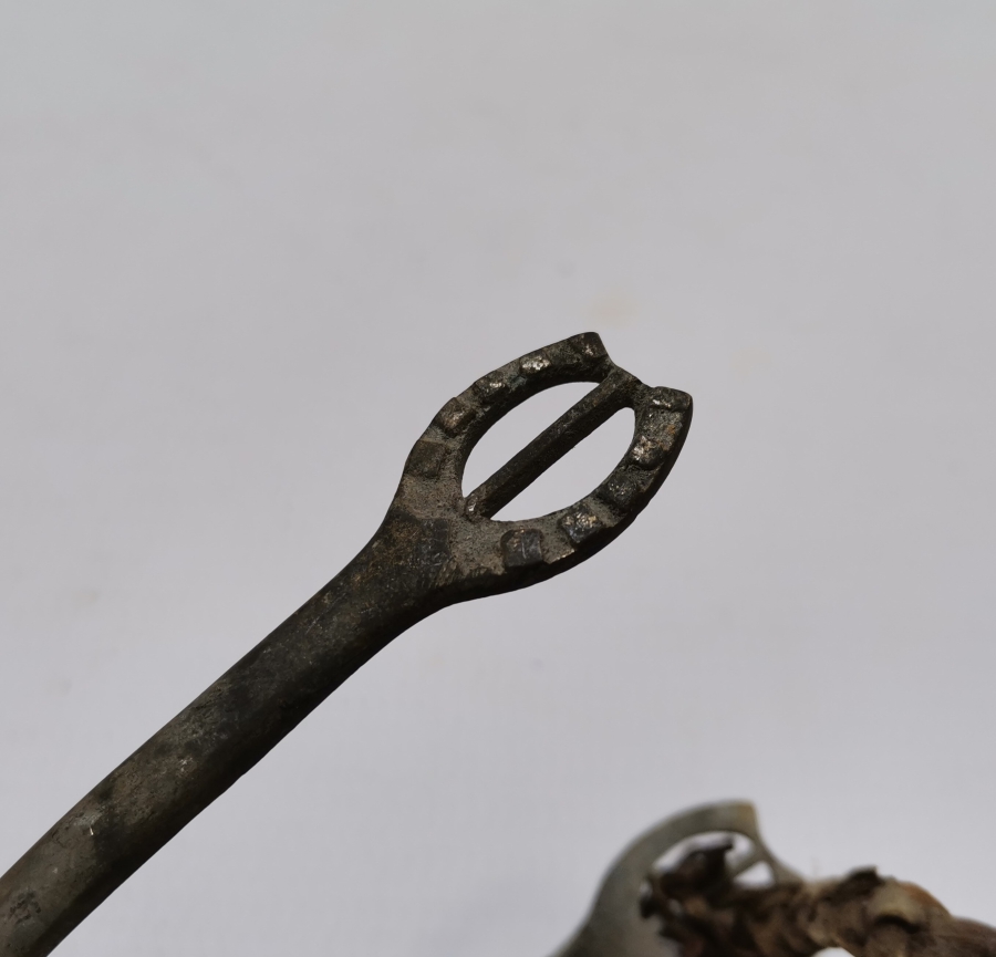 ORİJİNAL DERİ APLİĞİYLE 1. DÜNYA SAVAŞI DÖNEMİ OSMANLU SUBAY MAHMUZU