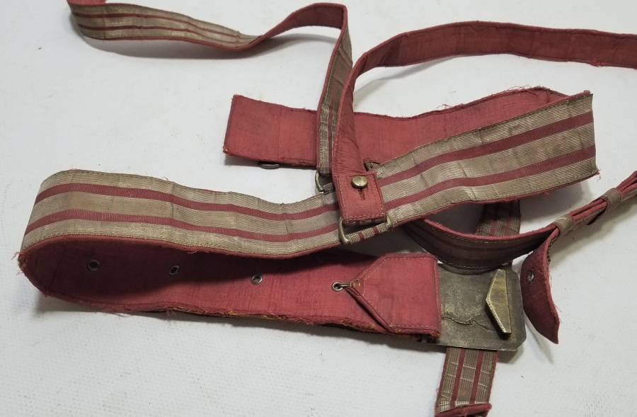 GÜMÜŞ SIRMA İŞÇİLİKLİ CUMHURİYET BAŞLARI TAM TAKIM POLİS KOMİSER KEMERİ