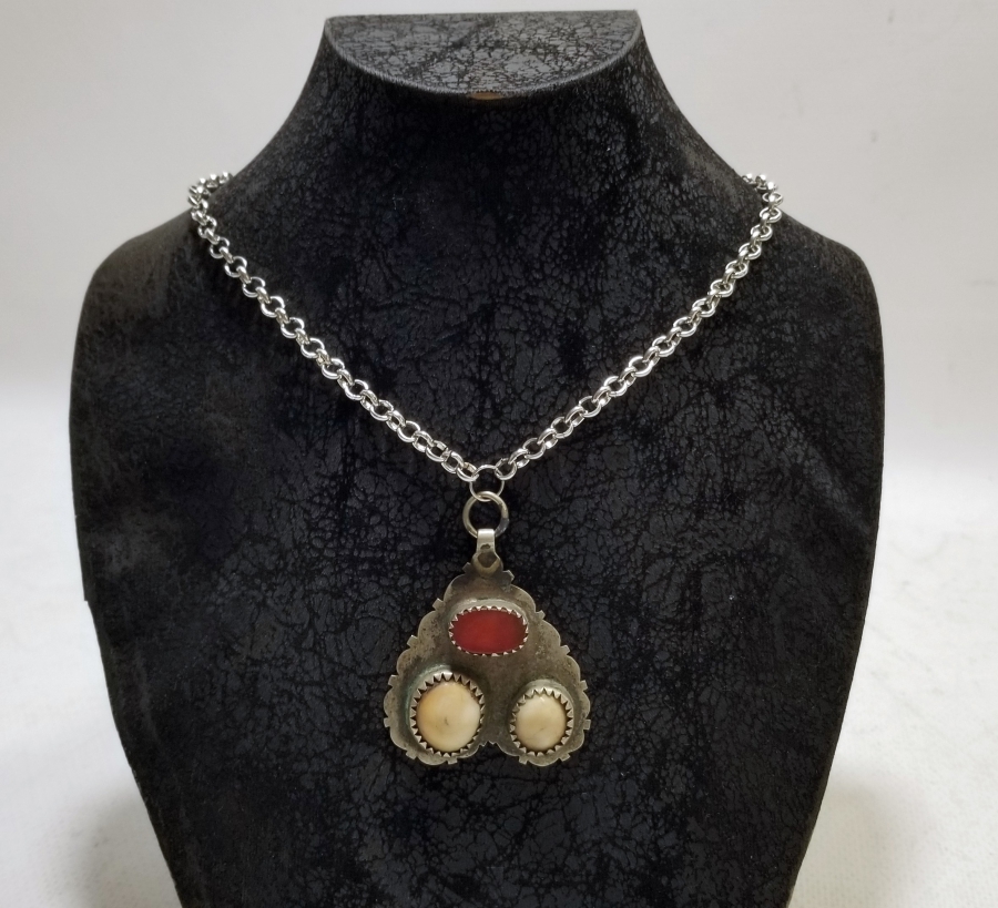 OSMANLI DÖNEMİ AİLE TASVİRLİ AKİK TAŞLI GERDANLIK