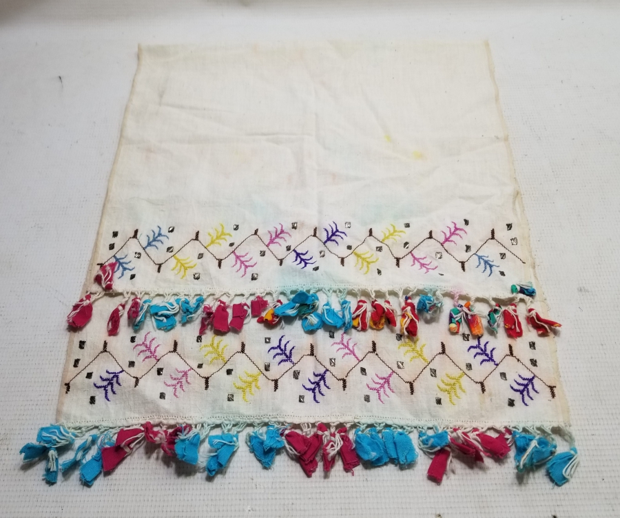 ÜZERİ HAYAT AĞAÇLI VE GÜMÜŞ TELKARİ İŞÇİLİKLİ OSMANLI DÖNEMİ YAĞLIK - ÖNLÜK