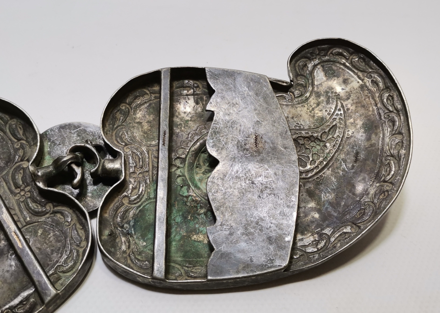 ÜZERİ KABARTMA İŞÇİLİKLİ OSMANLI DÖNEMİ GÜMÜŞ GELİN KEMERİ