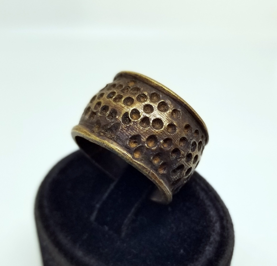 ÜZERİ TILSIMLI NADİR OSMANLI BRONZ TERZİ YÜKSÜĞÜ