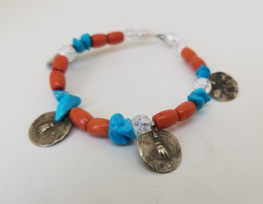 MERCAN TAŞLARLA SÜSLÜ ÖZEL YAPIM BİLEKLİK