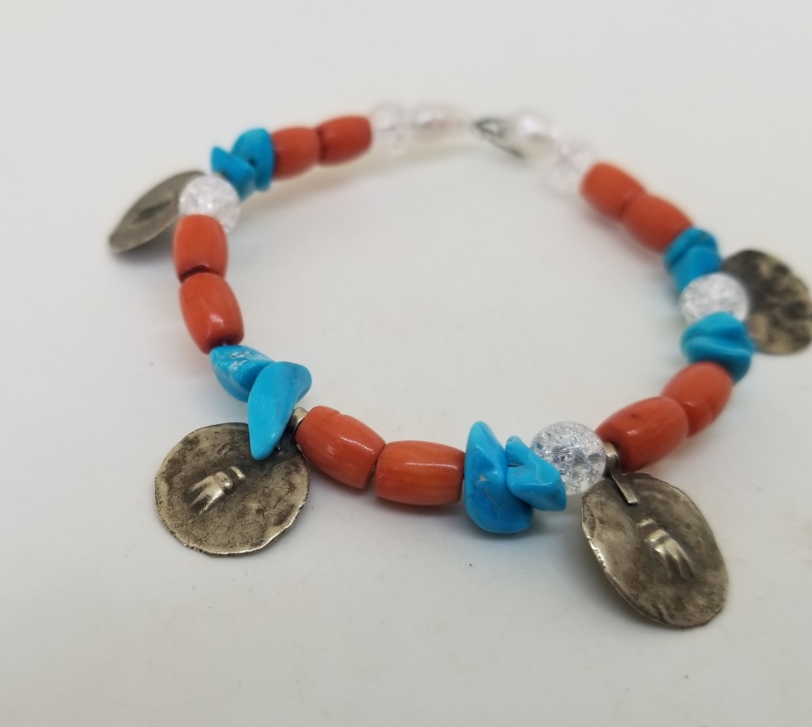 MERCAN TAŞLARLA SÜSLÜ ÖZEL YAPIM BİLEKLİK