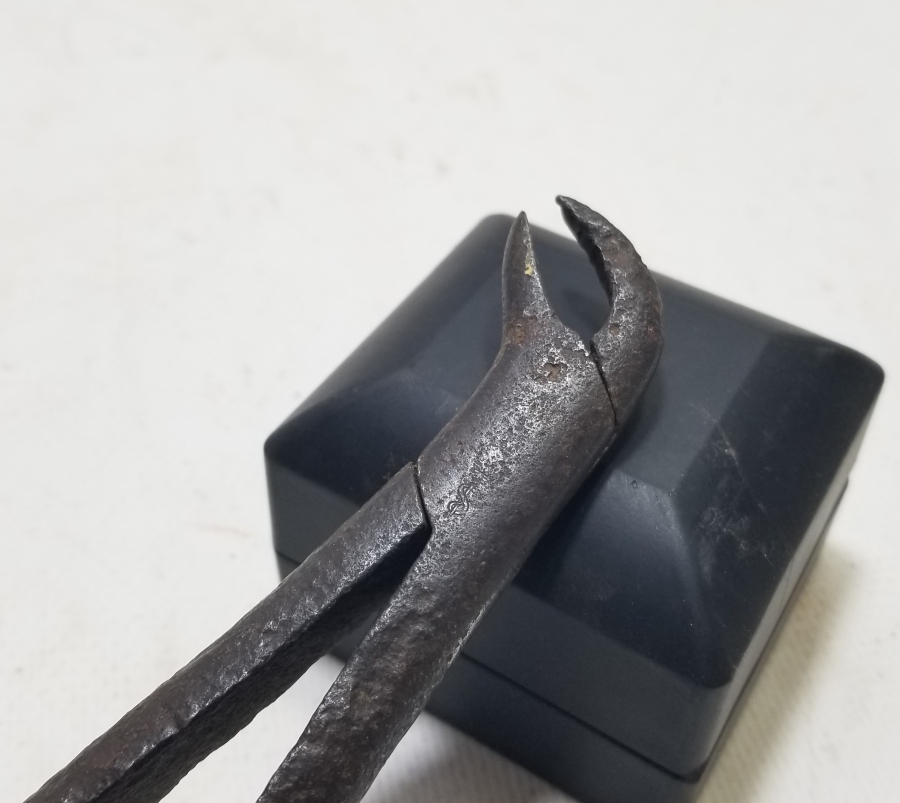 ÜZERİ AY YILDIZ FİGÜRLÜ OSMANLI DÖNEMİ ÇOK NADİR DİŞÇİ PENSİ