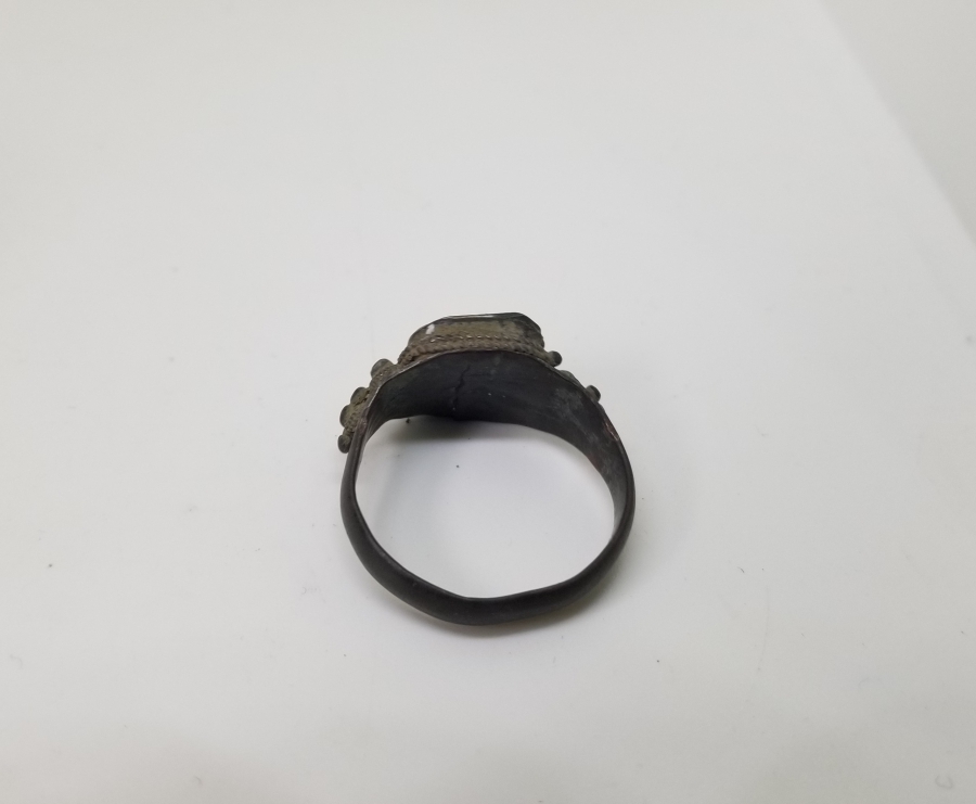 ÜZERİ KAN TAŞLI VE OSMANLICA YAZILI GÜMÜŞ YÜZÜK