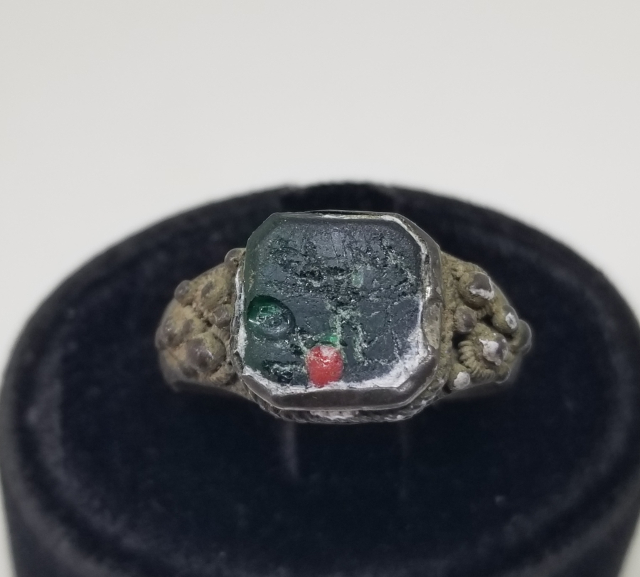 ÜZERİ KAN TAŞLI VE OSMANLICA YAZILI GÜMÜŞ YÜZÜK