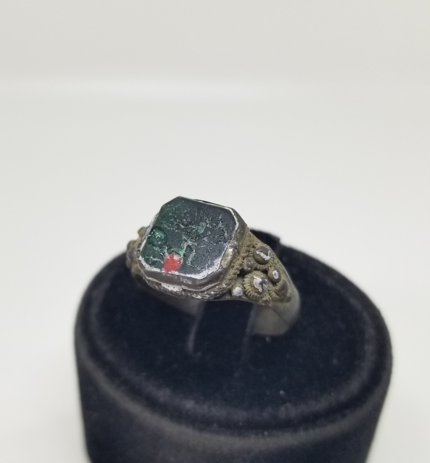 ÜZERİ KAN TAŞLI VE OSMANLICA YAZILI GÜMÜŞ YÜZÜK