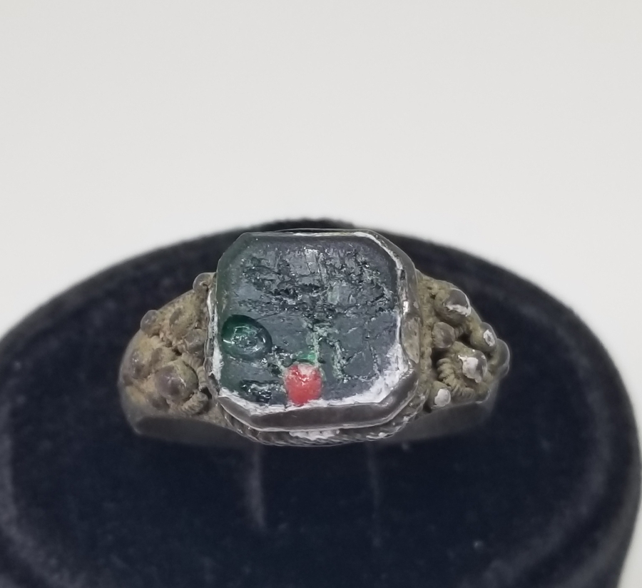 ÜZERİ KAN TAŞLI VE OSMANLICA YAZILI GÜMÜŞ YÜZÜK