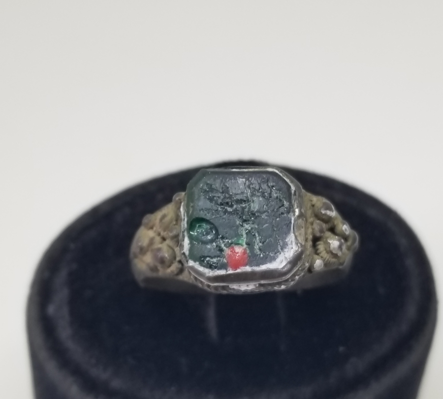 ÜZERİ KAN TAŞLI VE OSMANLICA YAZILI GÜMÜŞ YÜZÜK