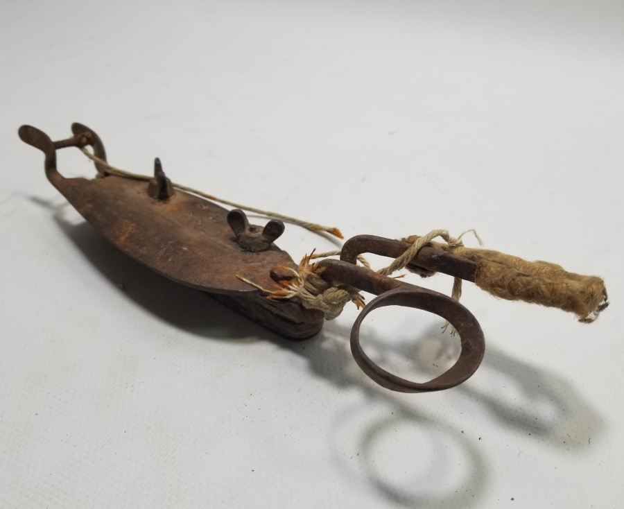 ÜZERİ USTA DAMGALI OSMANLI DÖNEMİ HEREKE YAPIMI HALI MAKASI