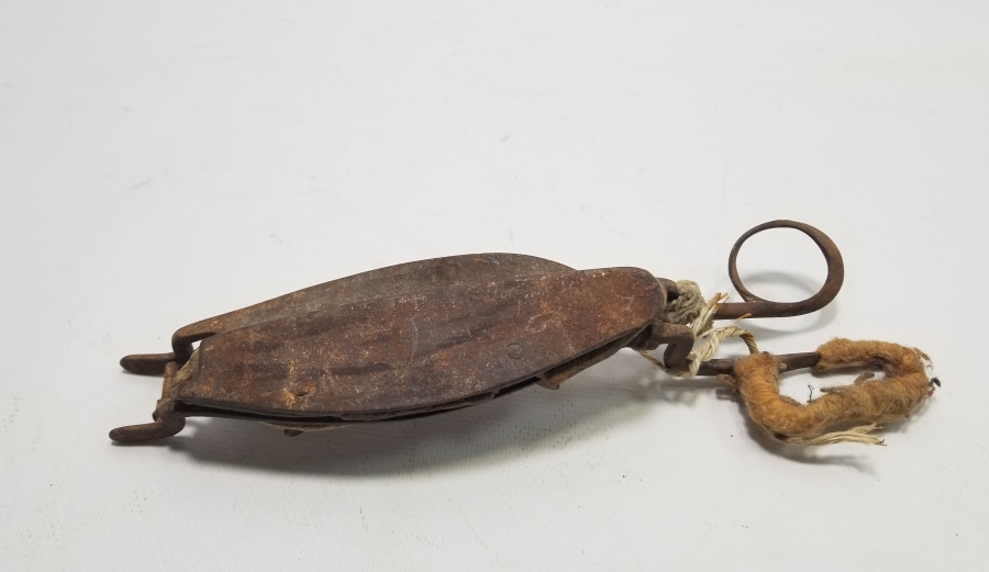 ÜZERİ USTA DAMGALI OSMANLI DÖNEMİ HEREKE YAPIMI HALI MAKASI