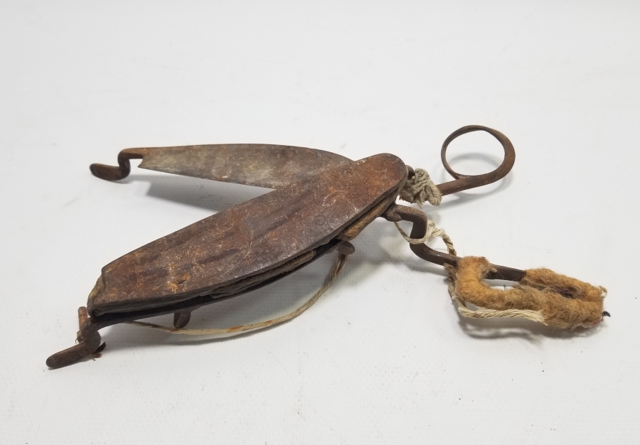 ÜZERİ USTA DAMGALI OSMANLI DÖNEMİ HEREKE YAPIMI HALI MAKASI