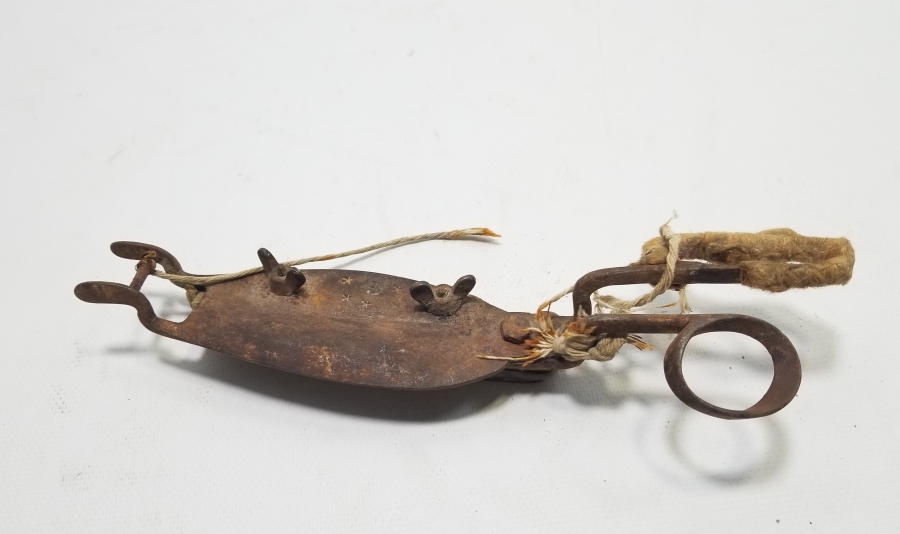 ÜZERİ USTA DAMGALI OSMANLI DÖNEMİ HEREKE YAPIMI HALI MAKASI