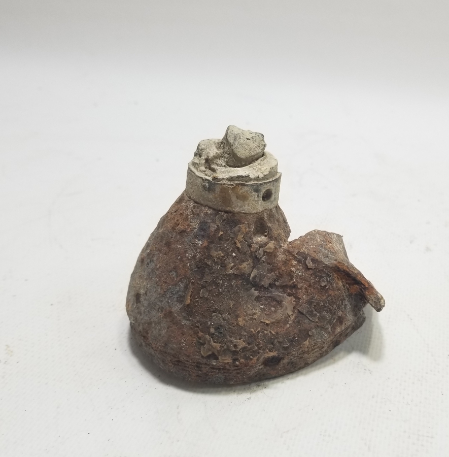 1. DÜNYA SAVAŞI DÖNEMİ NADİR TİPTE PATLAMIŞ FRANSIZ TOP MERMİSİ BAŞLIĞI