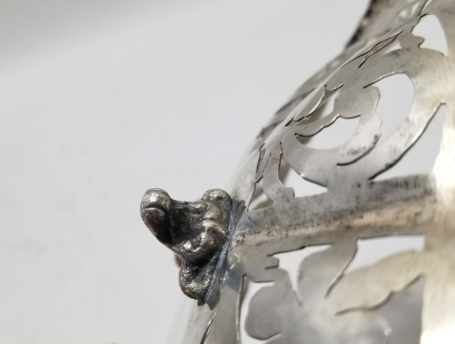 TESTERE VE KALEM İŞÇİLİKLİ ANTİKA GÜMÜŞ JARDİNYER - MEYVELİK