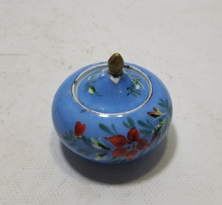 ÜZERİ EL BOYAMA İŞÇİLİKLİ OSMANLI DÖNEMİ PORSELEN HATTAT MÜREKKEPLİĞİ