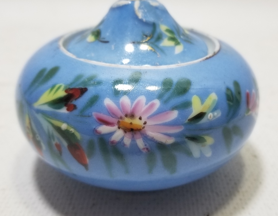 ÜZERİ EL BOYAMA İŞÇİLİKLİ OSMANLI DÖNEMİ PORSELEN HATTAT MÜREKKEPLİĞİ