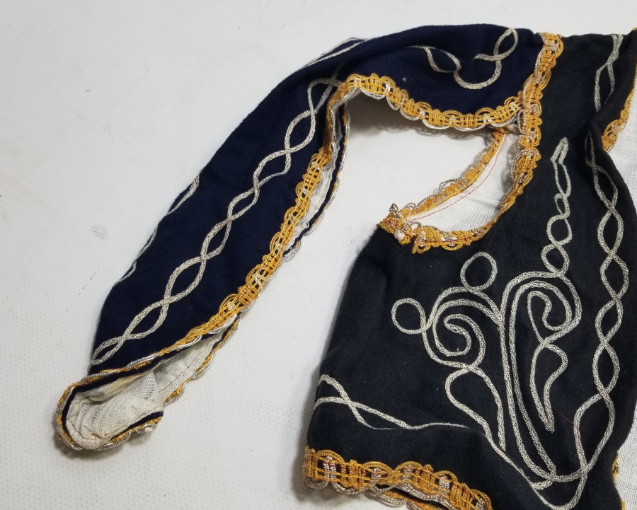 ÜZERİ GÜMÜŞ SIRMA İŞÇİLİKLİ KARTAL KANADI