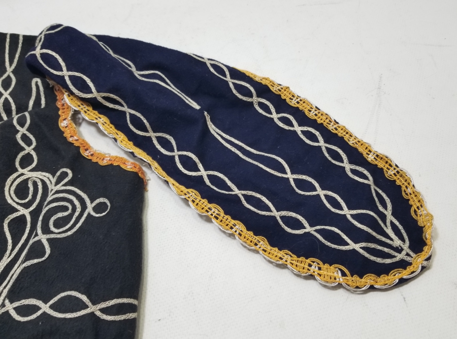 ÜZERİ GÜMÜŞ SIRMA İŞÇİLİKLİ KARTAL KANADI