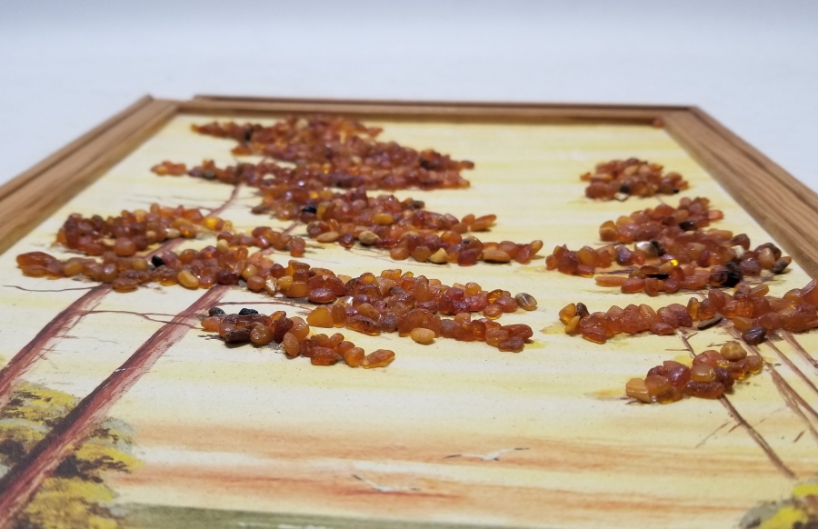 DAMLA KEHRİBARLARLA SÜSLÜ ANTİKA TABLO