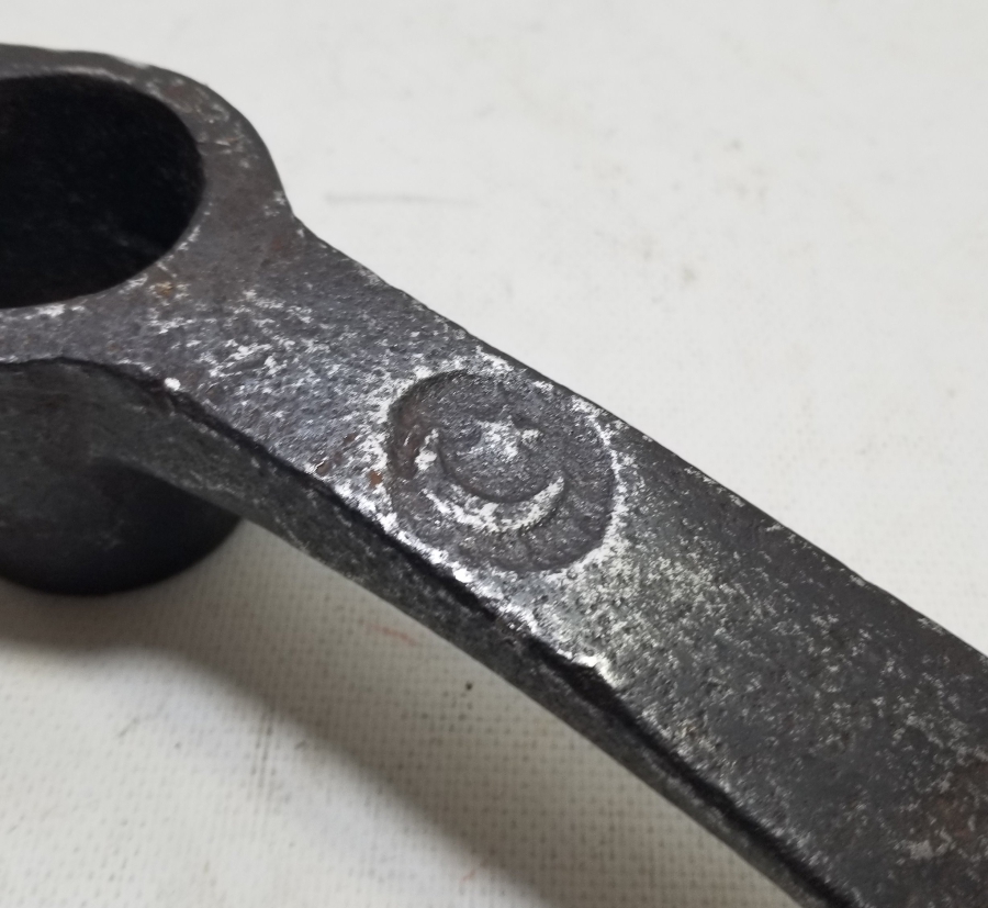 ÜZERİ AY YILDIZ FİGÜRLÜ OSMANLI DÖNEMİ NADİR KAZMA