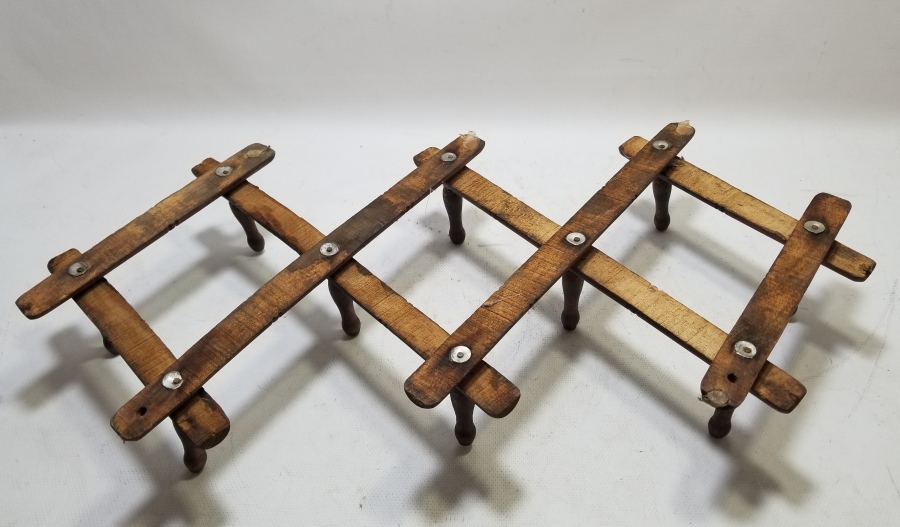 OSMANLI DÖNEMİ EL YAPIMI AHŞAP KÖRÜKLÜ KIYAFET ASKISI