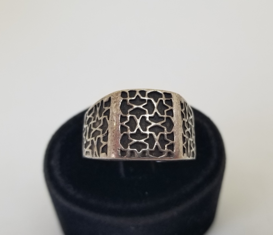 KABARTMA İŞÇİLİKLİ GÜMÜŞ YÜZÜK