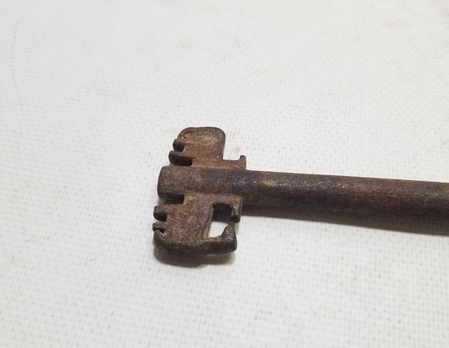 NADİR FORMDA OSMANLI DÖNEMİ ANAHTAR