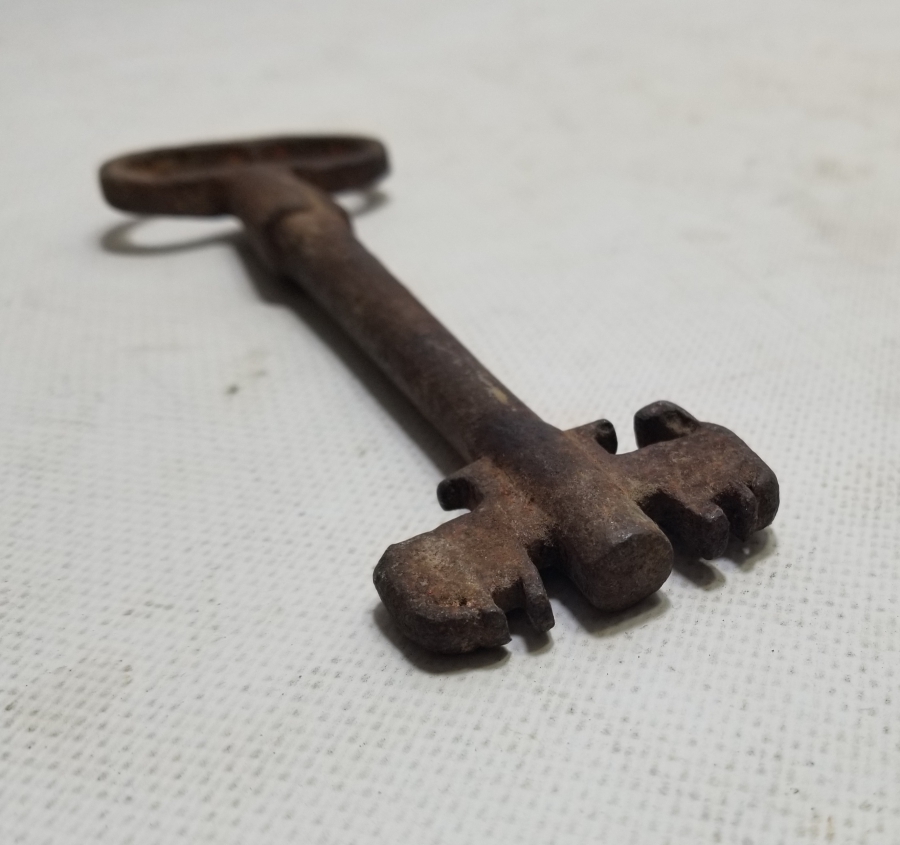 NADİR FORMDA OSMANLI DÖNEMİ ANAHTAR