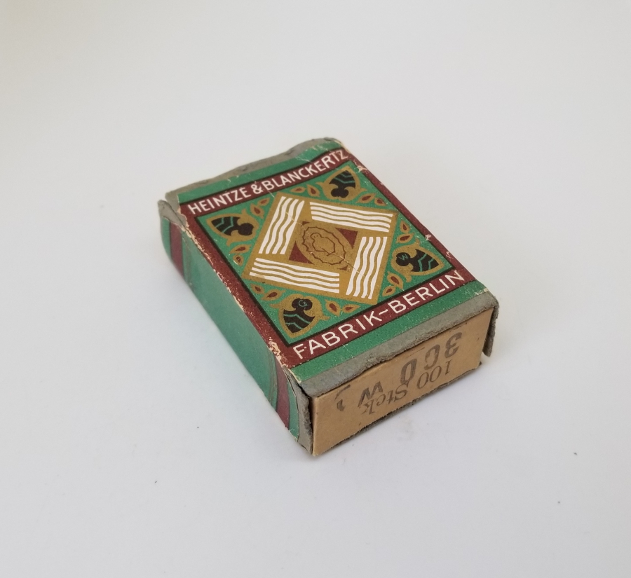 ÜZERİ OSMANLICA YAZILI DİVİT UÇLARI KUTUSU