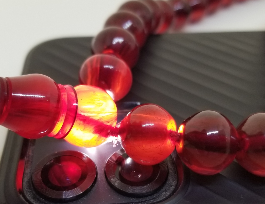 ÇUBUK PARÇADAN YAPILMIŞ GÜMÜŞ PÜSKÜLLÜ SIKMA KEHRİBAR TESPİH