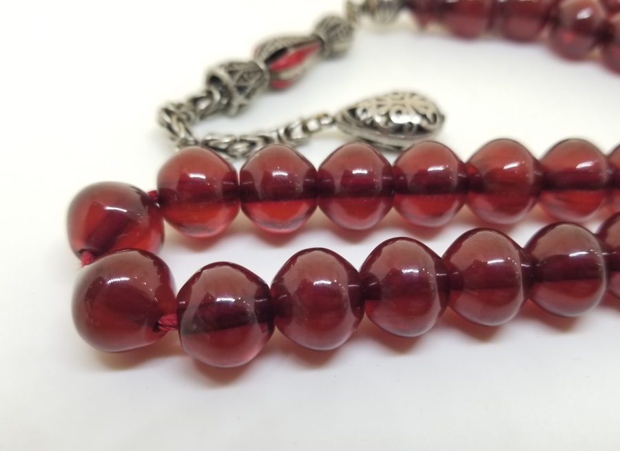 ÇUBUK PARÇADAN YAPILMIŞ GÜMÜŞ PÜSKÜLLÜ SIKMA KEHRİBAR TESPİH